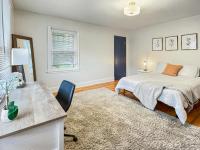 3 Br For 9 Guests -large Beautiful 3 Story Duplex - B&B