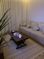 شقة جديدة ومميزة بحي الملقا - B&B