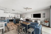 Laketown Wharf #1202 by Nautical Properties Vacation - B&B Panama City Beach