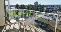 B&B Glenelg - CityViews @ Glenelg * Pool/Beach * Free Parking * - Bed and Breakfast Glenelg