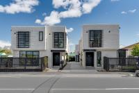 B&B Christchurch - Sunny stylish 3 Bed 3Bath - Bed and Breakfast Christchurch