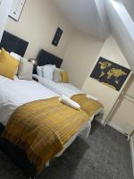 B&B Leeds - St James House - Sleeps 8! - Bed and Breakfast Leeds