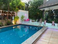 Bird in the garden Pool Villa - Bed and Breakfast Ban Nong Prue