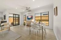 3BR home with cozy interior design - B&B Browns Plains