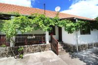 Lugas Vendégház - B&B