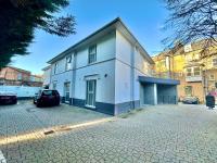 Cozy Downtown Retreat - Central Apartment with Short Walk to Beach - Chambres d’hôtes Bournemouth
