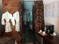 Habitación Triple con vistas al jardín