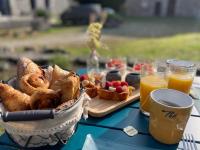 Céshap - Chambres d'hôtes avec Jacuzzi - Ferienwohnung Taden