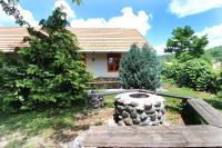 Cserhát Guesthouse - B&B Felsőtold