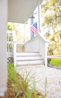 Sleeps 12! 5 BDRM-2 Kings,3 Queens-Deck & Patio-Mins to PI & Beaufort - Chambres d’hôtes Port Royal
