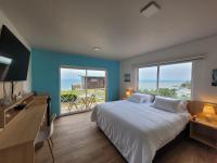 Tweepersoonskamer met Balkon en Uitzicht op Zee