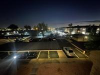 Cozy Condo in Gated Community with Pool by PHX Airport, Tempe, and Old Town - Chambres d'hôtes Phoenix