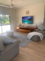 B&B Kingscote - Investigator Beach Breeze Apartments U1 - Bed and Breakfast Kingscote