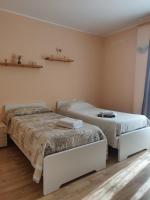 Dreibettzimmer mit Bergblick