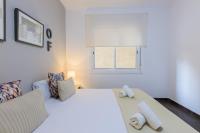 Housalia Corsega - Apartment 3 bedrooms next to Sagrada Familia - Chambres d'hôtes Barcelone