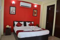 B&B Noida - Rumaisa Red - Bed and Breakfast Noida