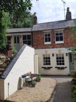 Beautiful Georgian cottage within a private walled garden - Ferienwohnung