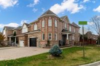 4-BR Family Haven - Near Wonderland and Vaughan Mills