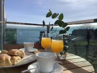 Apartamento con vistas a la Ría y cerca de playa. - B&B