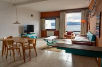 Apartment with Lake View