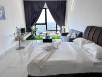 Mid Valley Southkey Mosaic- 6 Pax- 2 Bedroom - B&B