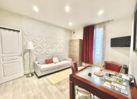 Rouge Ruby-Coeur de Longchamp - T2 élégant et raffiné - B&B Vichy