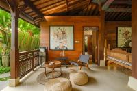 Villa Dharuna Ubud - Bed and Breakfast Ubud