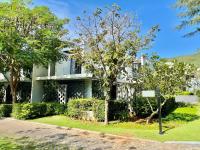 Villa with Garden View