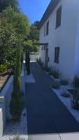 ROSMARIN - Kuschelige Fewo - Romantik & Entspannung im Whirlpool auf privater Terrasse, Ruhe & Hund willkommen - by FerienWohnenAmSee - - B&B