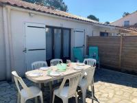 La Palmyre - PETITE VILLA MITOYENNE -PISCINE COLLECTIVE- PROCHE CENTRE - Ferienwohnung Les Mathes