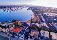 Harbor Lookout - Luxury Beach Home with Coastal Views - Walk to everything! - B&B