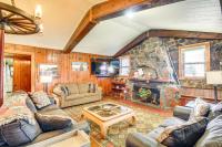 Medicine Park Getaway Kayaks, Deck and Mtn Views! - B&B Medicine Park