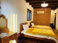 Kleines Zweibettzimmer