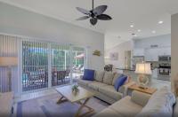 4BR Beach House Private Pool Minutes to Beach - B&B Marco Island