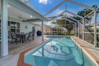 3BR Pristine House with Pool in Marco l Close to Beaches - Bed and Breakfast Marco Island