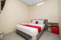 B&B Malang - RedDoorz @ Sangnala Homestay Pakisaji - Bed and Breakfast Malang