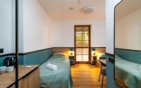Zweibettzimmer mit Terrasse