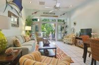 B&B Cayo Hueso - Key West Found by AvantStay Close to Shops w Patio Shared Pool Week Long Stays Only - Bed and Breakfast Cayo Hueso