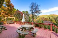 B&B Waynesville - Smoky Mountain Mecca by AvantStay Mountain Views - Bed and Breakfast Waynesville