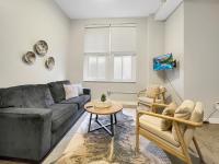 1 BR - 8 min walk to Court Ave District Downtown - Bed and Breakfast Des Moines