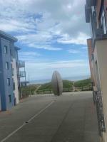 B&B Swansea - 2 Bed Beach-House. Footsteps to Seafront & SA1 Marina - Bed and Breakfast Swansea