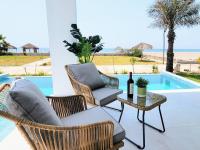 HERMOSA CASA CON PISCINA FRENTE AL MAR - PRIMERA FILA - Chambres d'hôtes Chincha Baja