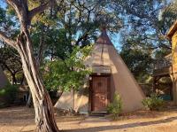 B&B New Braunfels - Deer Run - Tipi 2 - Bed and Breakfast New Braunfels