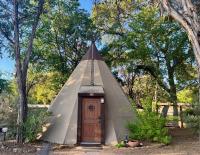 B&B New Braunfels - Sweet Grass - Tipi 1 - Bed and Breakfast New Braunfels