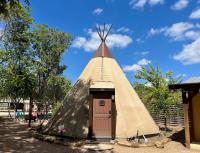 B&B New Braunfels - Sitting Bull - Tipi 6 - Bed and Breakfast New Braunfels