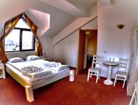 Family Room with Mountain View