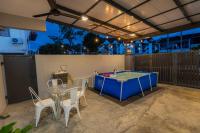 B&B Tasek Gelugor - 10Px 5BR V Jaccuzi Spa n KTV n Kids Pool n Pool Table Near USM n Lam Wah Ee Hospital - Bed and Breakfast Tasek Gelugor