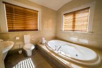 Kamer met Queensize Bed en Bubbelbad