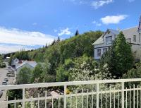 B&B Akureyri - Great downtown apartment with beautiful view - Bed and Breakfast Akureyri