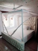 Standard Zimmer mit Kingsize-Bett